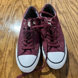 Converse All Star Chuck Taylor Maroon Shoes. Size 9
